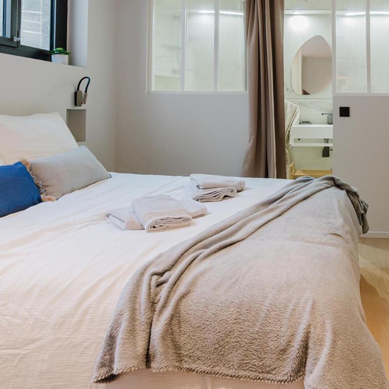 Maison CHALIOT Hosts & Events - Chambre Double Deluxe avec Douche - 7