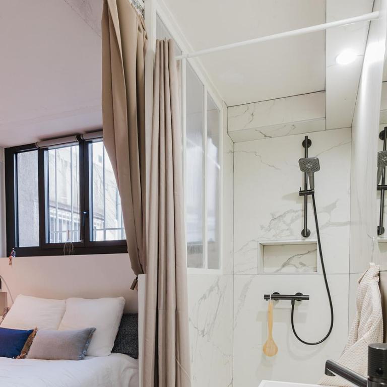 Maison CHALIOT Hosts & Events - Chambre Double Deluxe avec Douche - 9