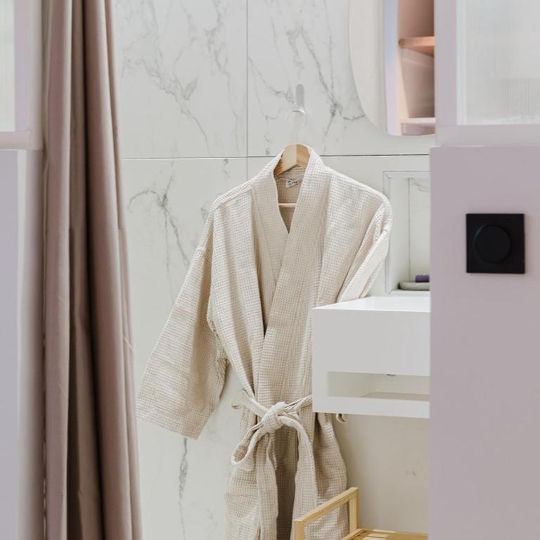 Maison CHALIOT Hosts & Events - Chambre Double Deluxe avec Douche - 10