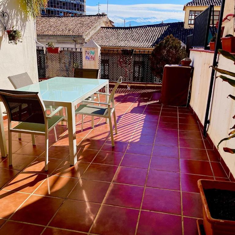 Apartamentos Ilíberis - Penthouse Apartment - 8