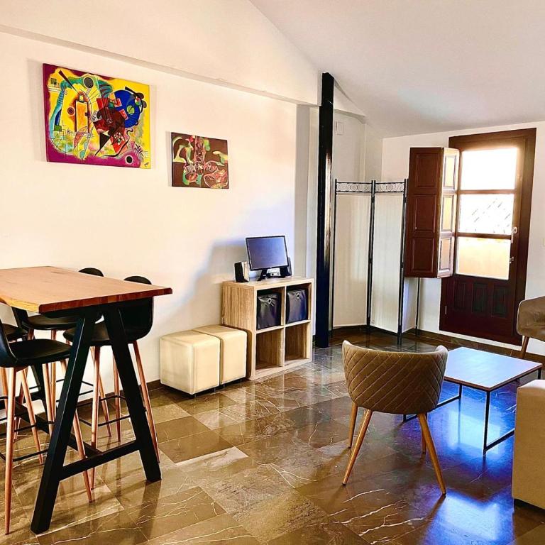 Apartamentos Ilíberis - Penthouse Apartment - 12