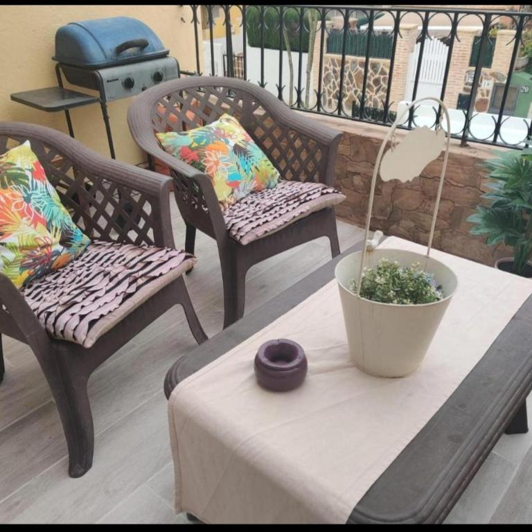 Casa con Barbacoa en Urbanización Privada - Villa - 3