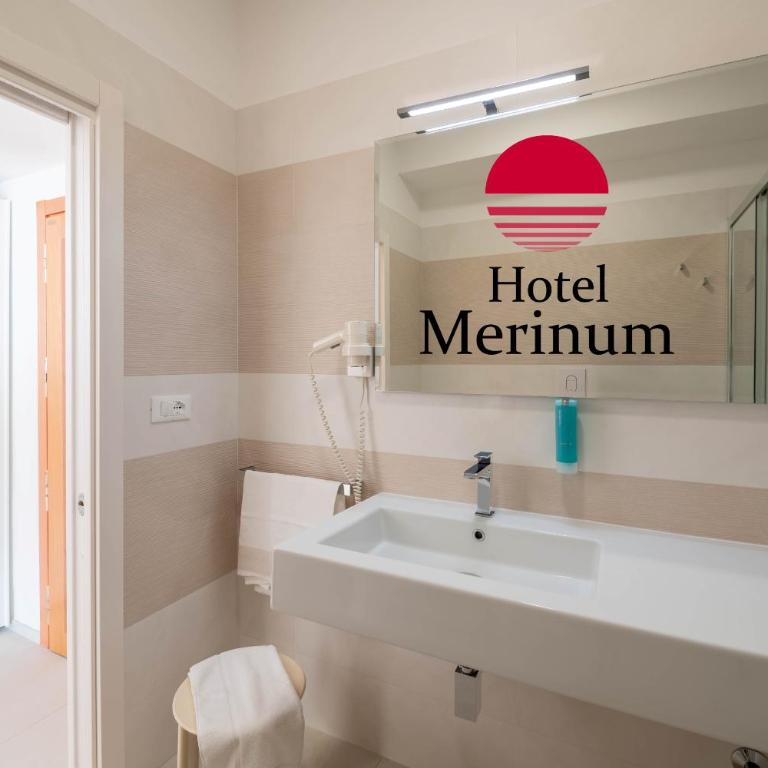 Hotel Merinum - Camera Tripla Superior con Vista Mare - 16