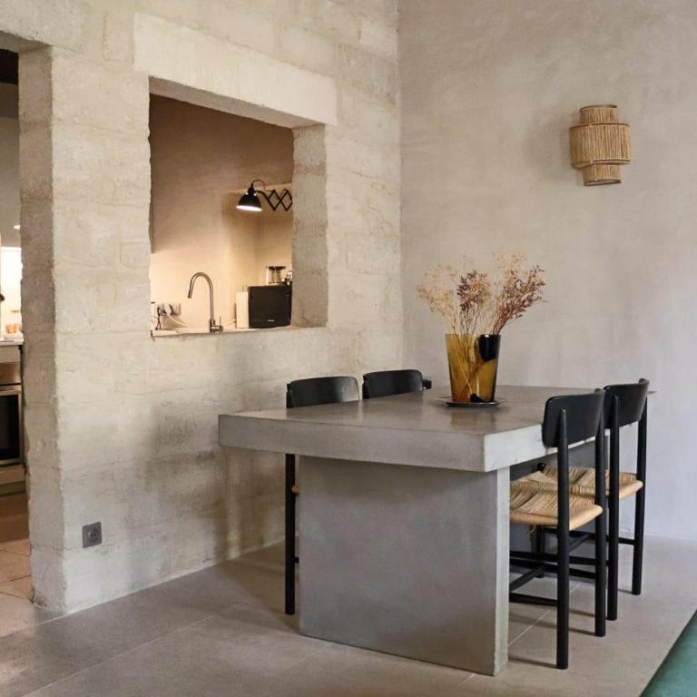 Appartement de Caractère avec Cachet Unique à Uzès - Appartement 2 Chambres - 9
