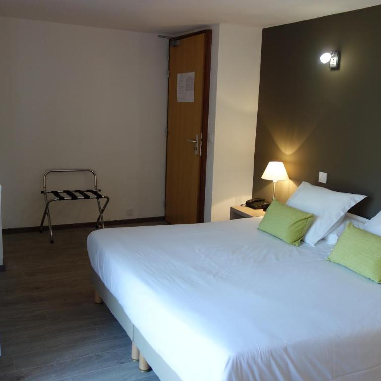 Hotel le Préjoly - Chambre Double ou Lits Jumeaux Supérieure avec Terrasse - 16