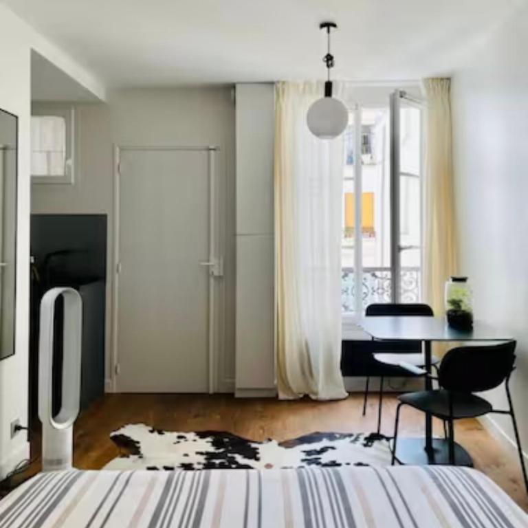 Chic Studio - Montorgueil, AC & Fast Wi-fi - One-Bedroom Apartment - 7