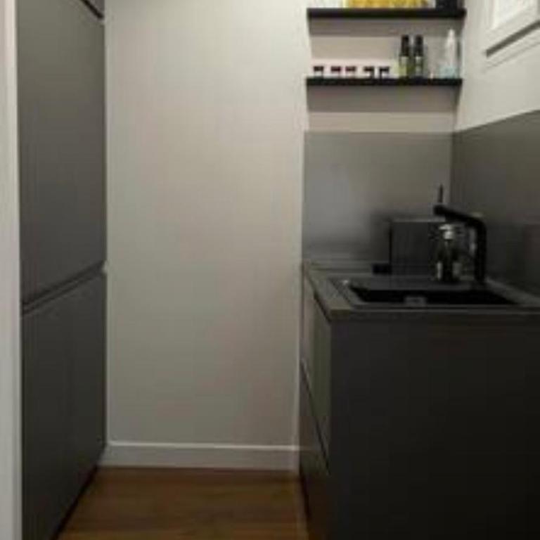 Chic Studio - Montorgueil, AC & Fast Wi-fi - One-Bedroom Apartment - 9