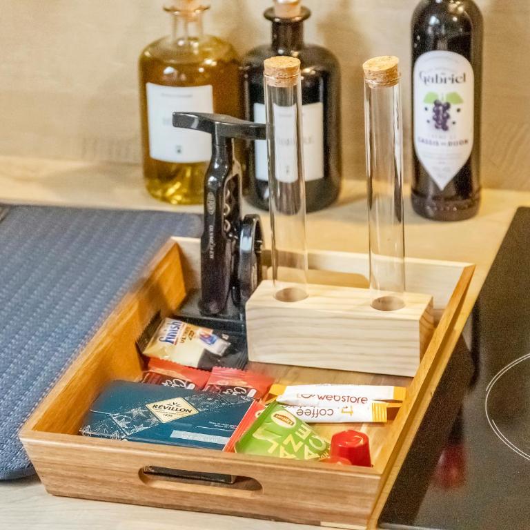 Oenosuite - Charme & Vin en hyper-centre - Appartement 1 Chambre Deluxe - 23