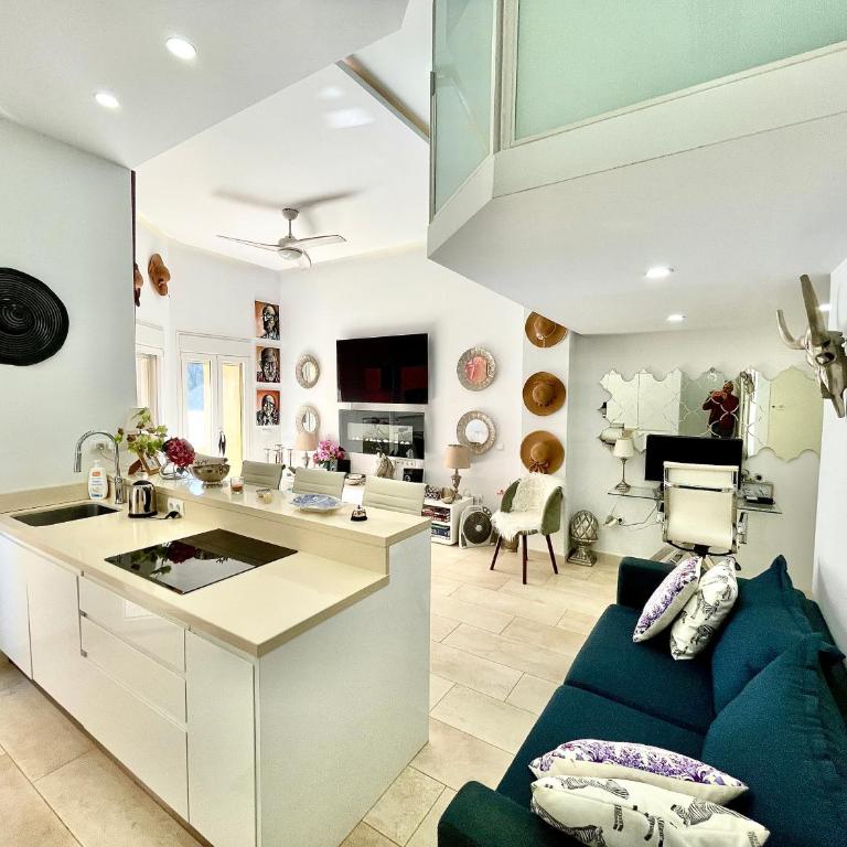 Loft de lujo en Marbella centro con amplio balcon - Magnolia Properties - Apartamento con terraza - 1