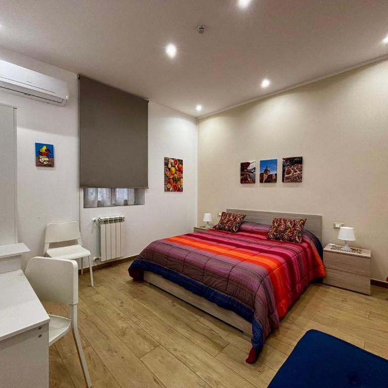 D'Aragona Guest House - Deluxe King Room - 11