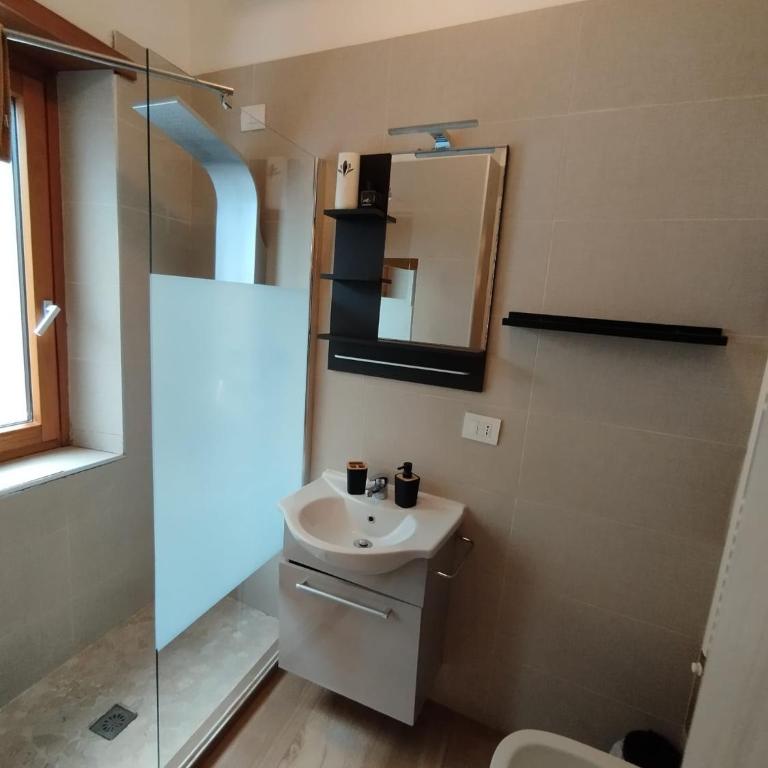 Coffee And The City - Camera Matrimoniale con Bagno Privato - 1