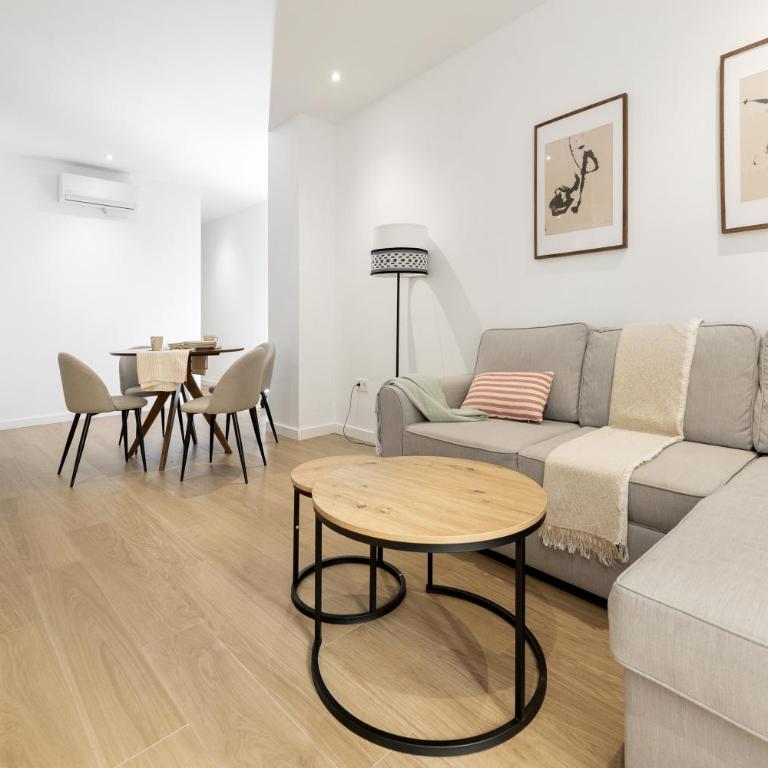 Apartamentos en el corazón de Granada - Three-Bedroom Apartment - 4
