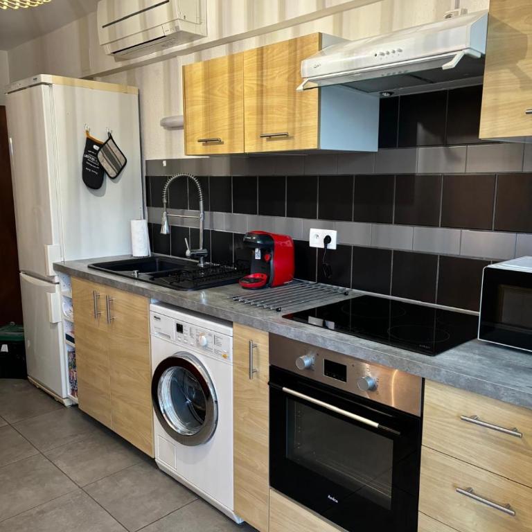 A deux pas des thermes et de l'étang de Thau - Appartement 1 Chambre - 9