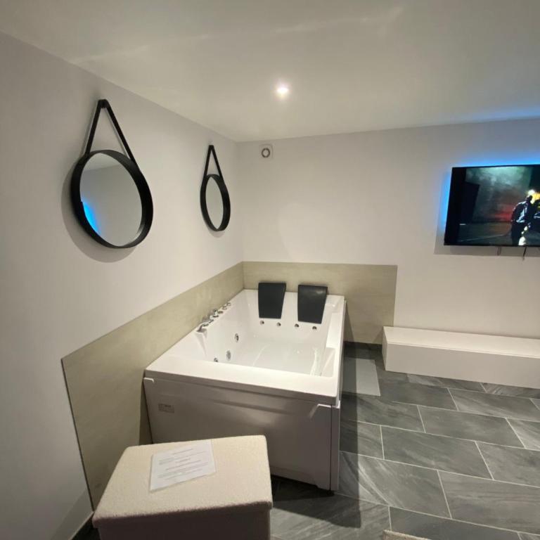 Cosy Home avec Spa - Proximité airport, CNPE, Eurexpo, Groupama Stadium, LYON - Appartement 2 Chambres - 14