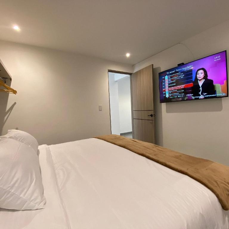 96K Premium Suite - Habitaciones Cerca al Aeropuerto en Bogotá - Suite con cama extragrande - 5