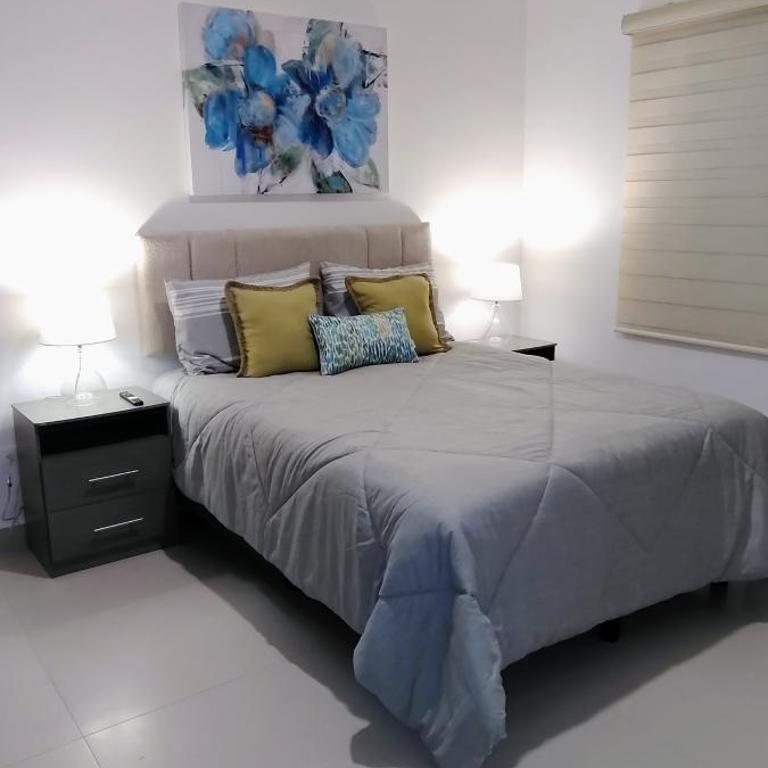 Condo a 8 min del centro histórico & a 15 min del aeropuerto - Two-Bedroom Apartment with View - 5