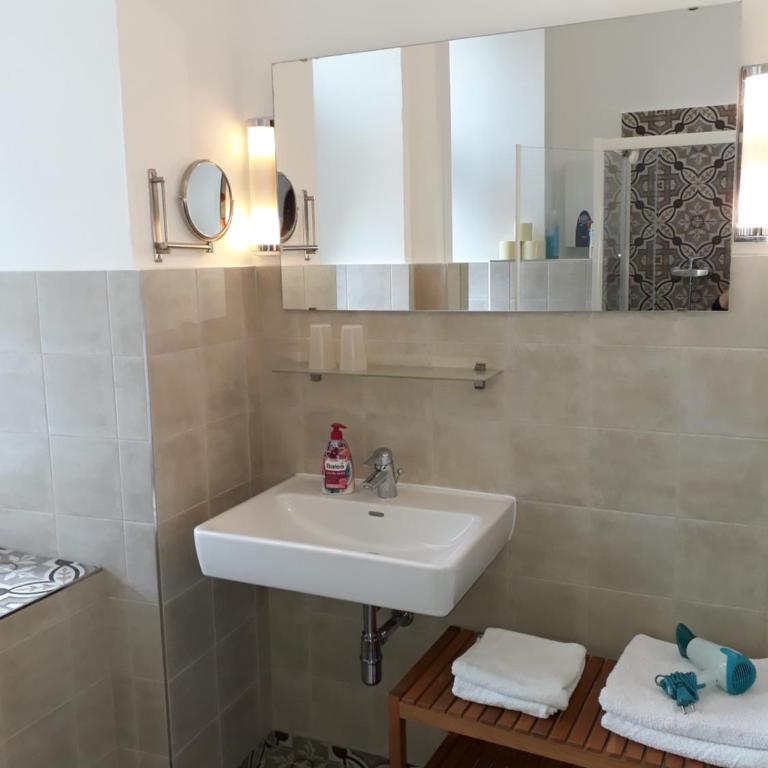 Kristall, Doppelzimmer mit Balkon in Toplage, Zentrum - Doppelzimmer mit Balkon - 16