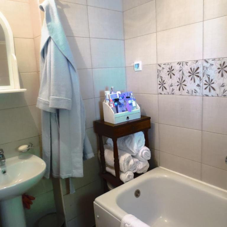Holiday Home Riva - Four-Bedroom House - 13
