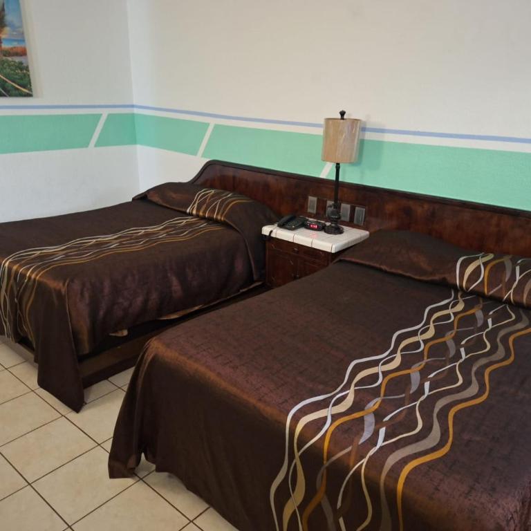 Motel Jabaloyas - Deluxe Twin Room - 3
