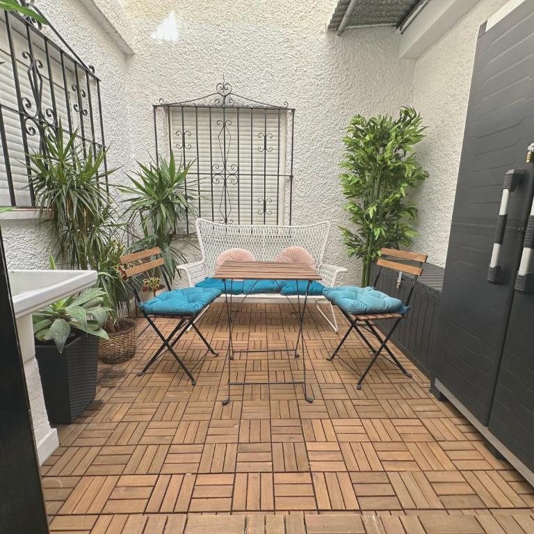 Spacious 3BR Walk to Beach & Old Town Marbella - Three-Bedroom Apartment - 15