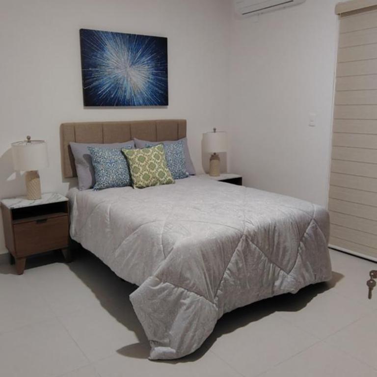 Condo a 8 min del centro histórico & a 15 min del aeropuerto - Two-Bedroom Apartment with View - 10