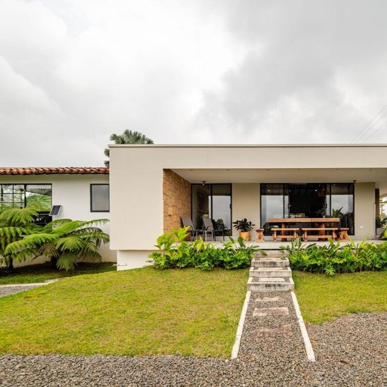 Exclusiva casa de 3habs en Pereira con vistas espectaculares - Villa - 1
