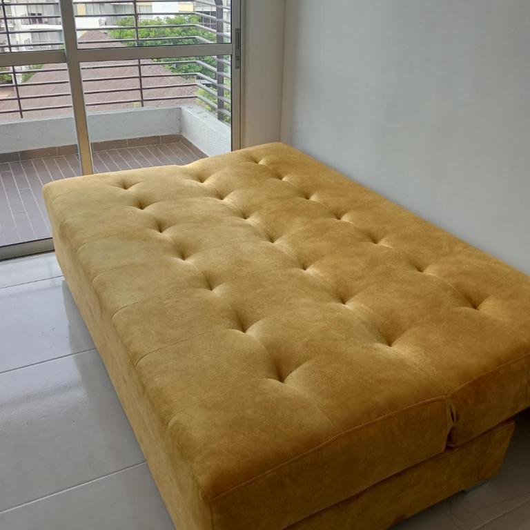 Estrene lindo y cómodo apartamento - Two-Bedroom Apartment with Balcony - 9