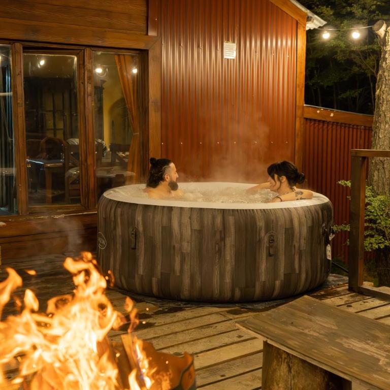 Cabaña en el Bosque con Cine Privado y Jacuzzi - Chalet de 1 dormitorio - 3