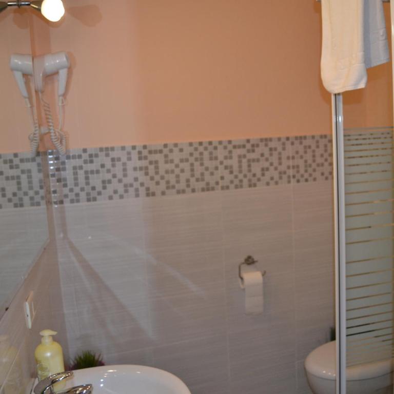 Guesthouse Bel Duomo - Quadruple Room with Private External Bathroom - 7