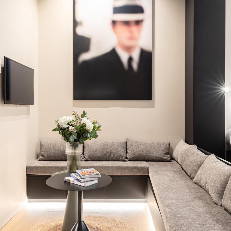 Luxury Suite 2BR Le Marais AC Courtyard - Two-Bedroom Superior Apartment - 2
