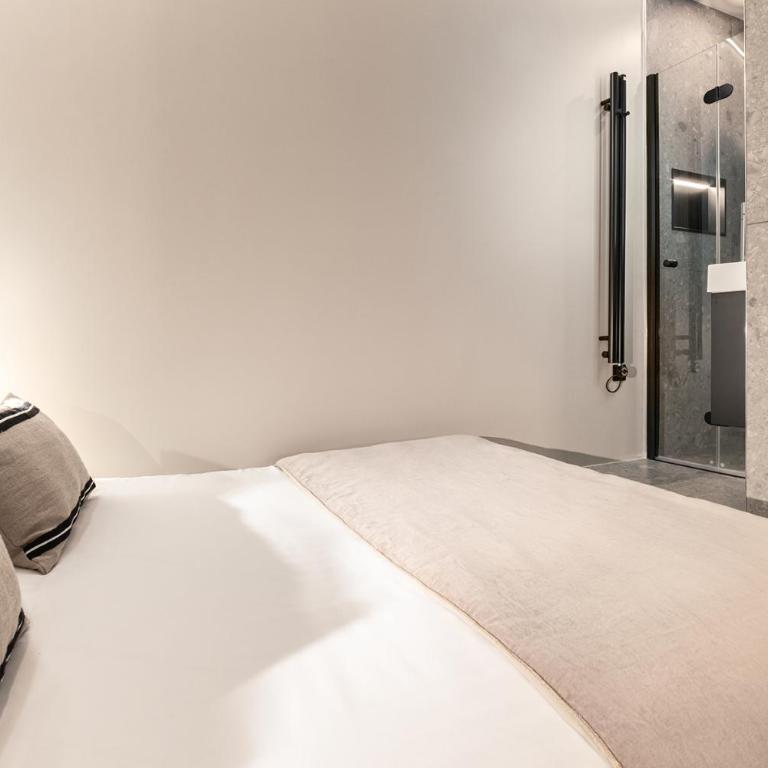 Luxury Suite 2BR Le Marais AC Courtyard - Two-Bedroom Superior Apartment - 8