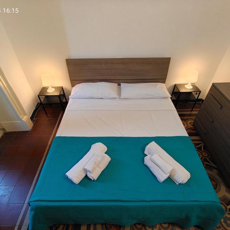 Giulio's Apartment - Two-Bedroom Apartment with Balcony - 9