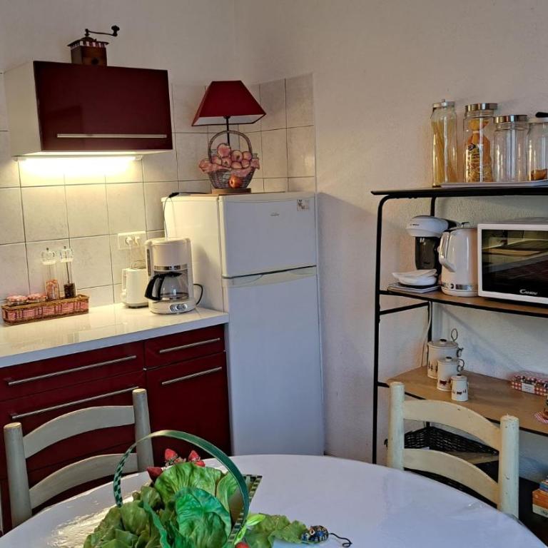 Appartement 55m, séjour, chambre, cuisine, jardin et parking privatifs - Apartment mit Terrasse - 4