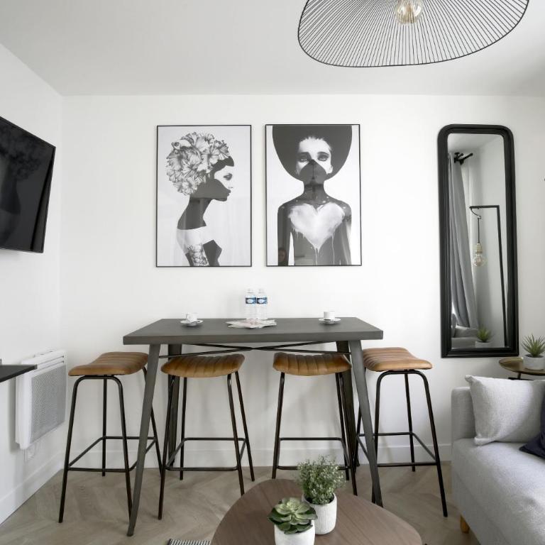 Chill-out on Private Patio in Vintage Masterpiece - Appartement 1 Chambre - 4