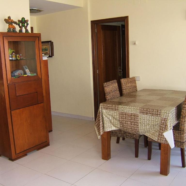 APARTAMENTO ÁTICO CON TERRAZA a 2 MINUTOS DE LA PLAYA - Apartamento de 3 dormitorios - 10