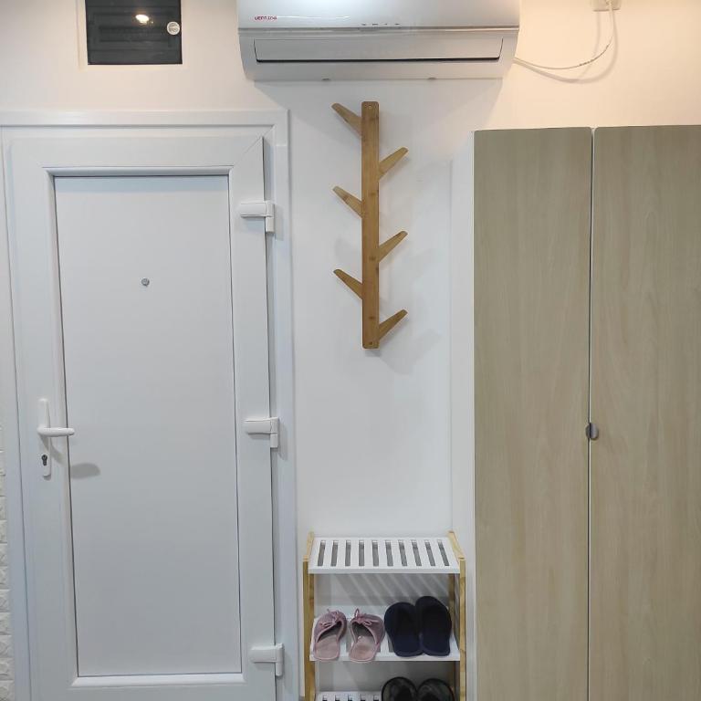 Wood Studio - One-Bedroom Apartment - 21