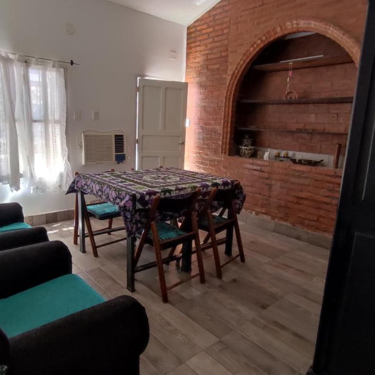 Casa hasta 6 personas a minutos del nodo tecnológico sobre avenida principal la banda -consulte para 10 personas o más - Apartamento de 2 dormitorios - 11