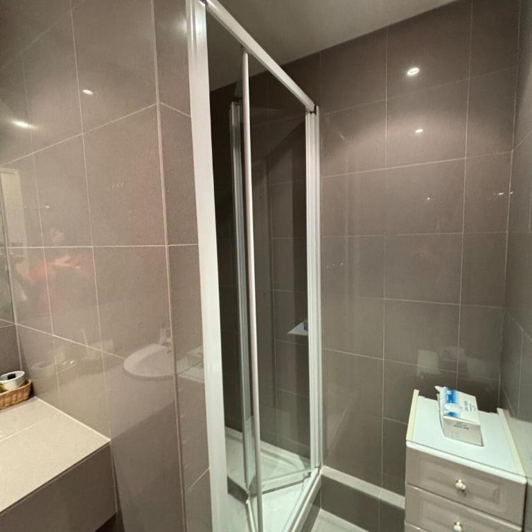 Triangle d Or - Appartement 3 Chambres - Étage Supérieur - 11