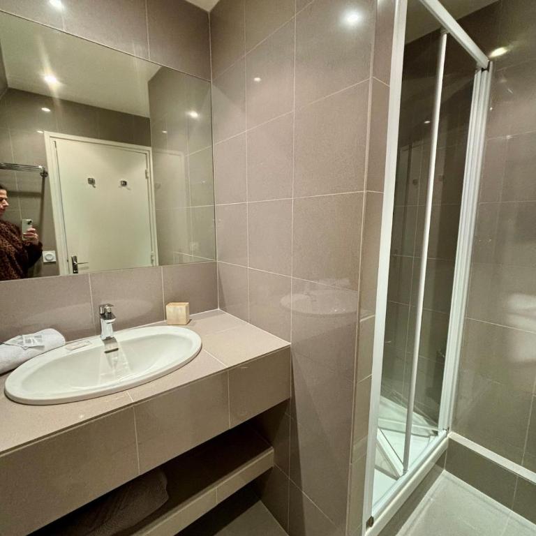Triangle d Or - Appartement 3 Chambres - Étage Supérieur - 10