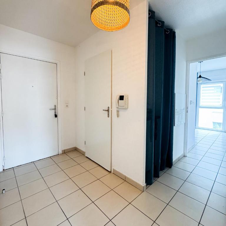 Bel appartement climatisé avec parking - Apartamento de 2 dormitorios - 15