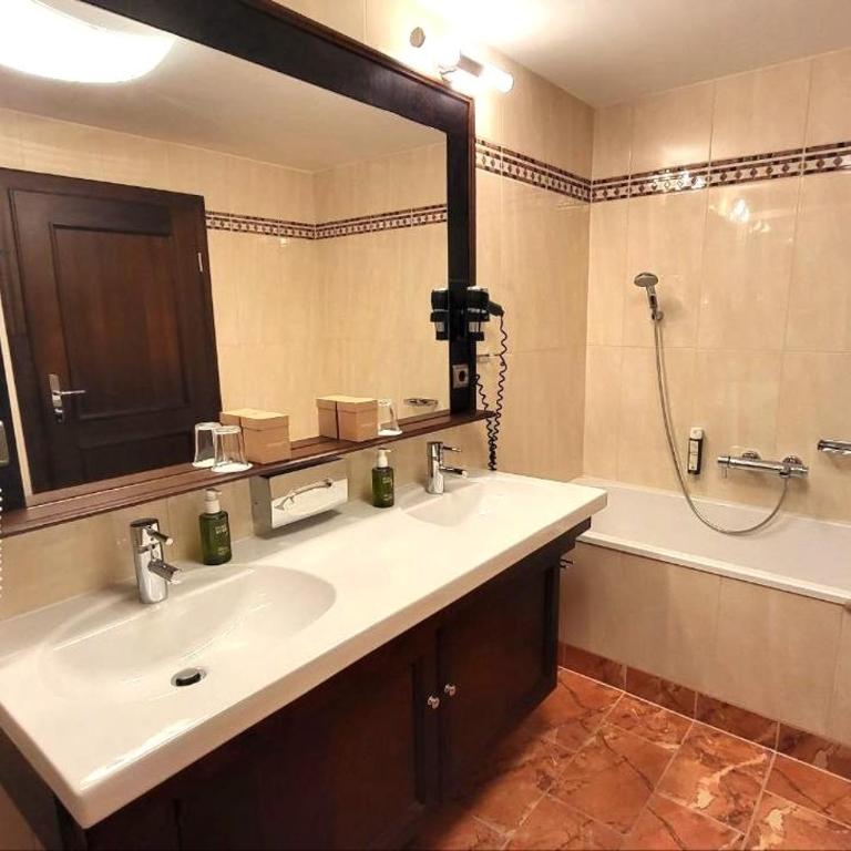 Hotel Batzenhäusl - Deluxe Doppelzimmer - 4