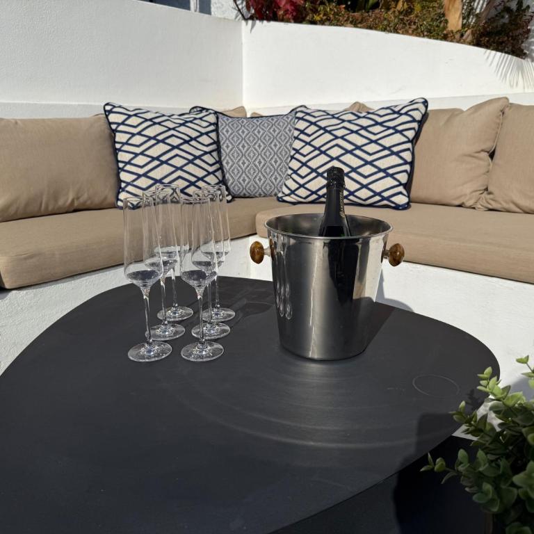 Luxury house with private heated pool in Nerja! - Habitación Doble con vistas al parque - 9