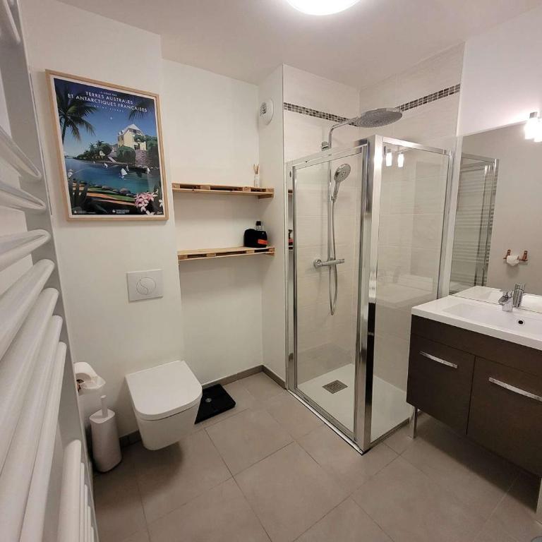 Appartement lumineux près de la plage avec parking et WIFI - FR-1-675-42 - Apartment - 4