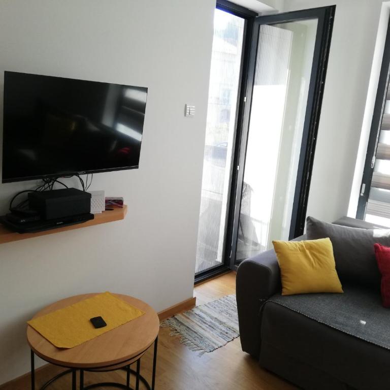Mali Raj - One-Bedroom Apartment - 11