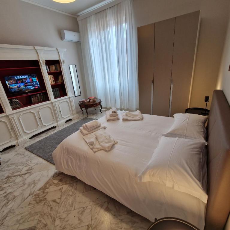 CapoMassimo - Three-Bedroom Superior Apartment - 24