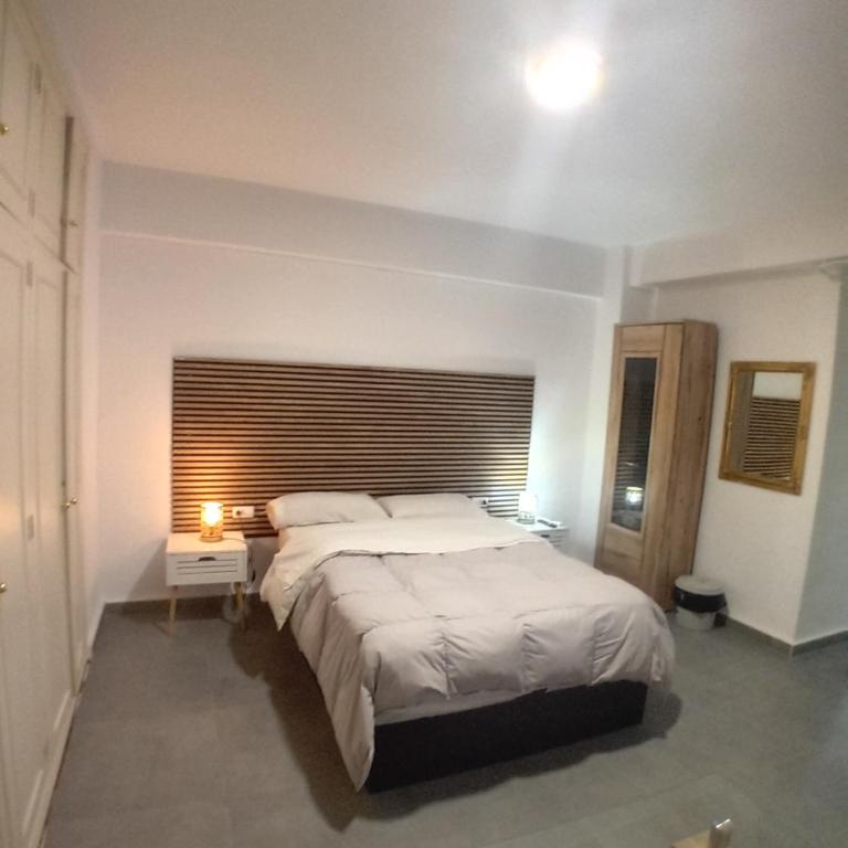 Casa Blanca 48 - Family Suite - 1