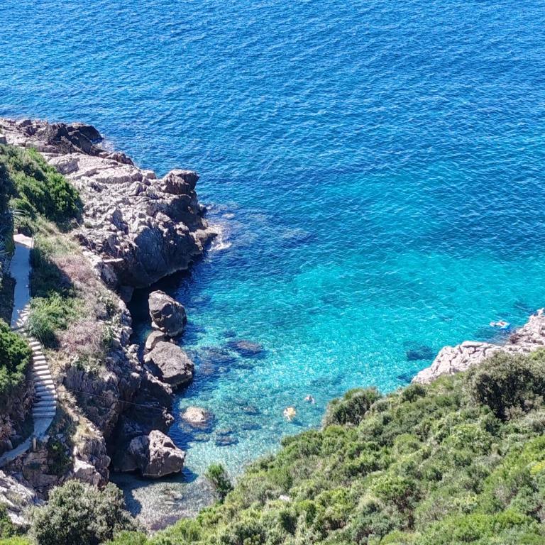 Villa Contact - Two-Bedroom Apartment with Terrace and Sea View - 12