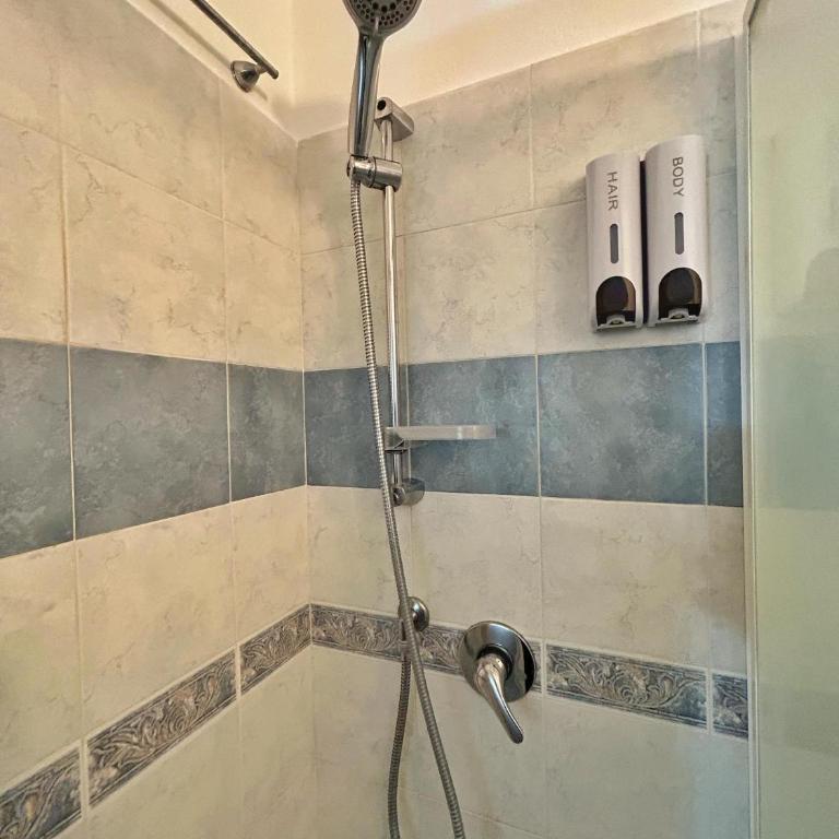 La Casa di Malú -5min centro-porto-acquario-stadio-free parking - One-Bedroom Apartment - 11