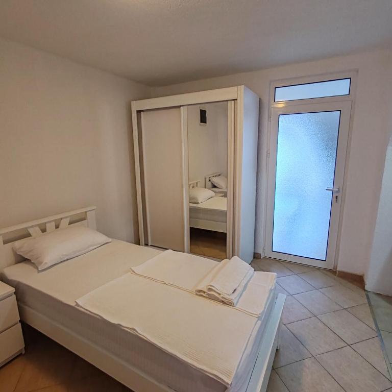 Villa Contact - One-Bedroom Apartment with Sea View and Terrace - 9