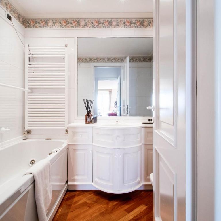 Rapallo Luxe Escape, Finestra su Portofino - Appartamento Superior con 2 Camere da Letto - 13